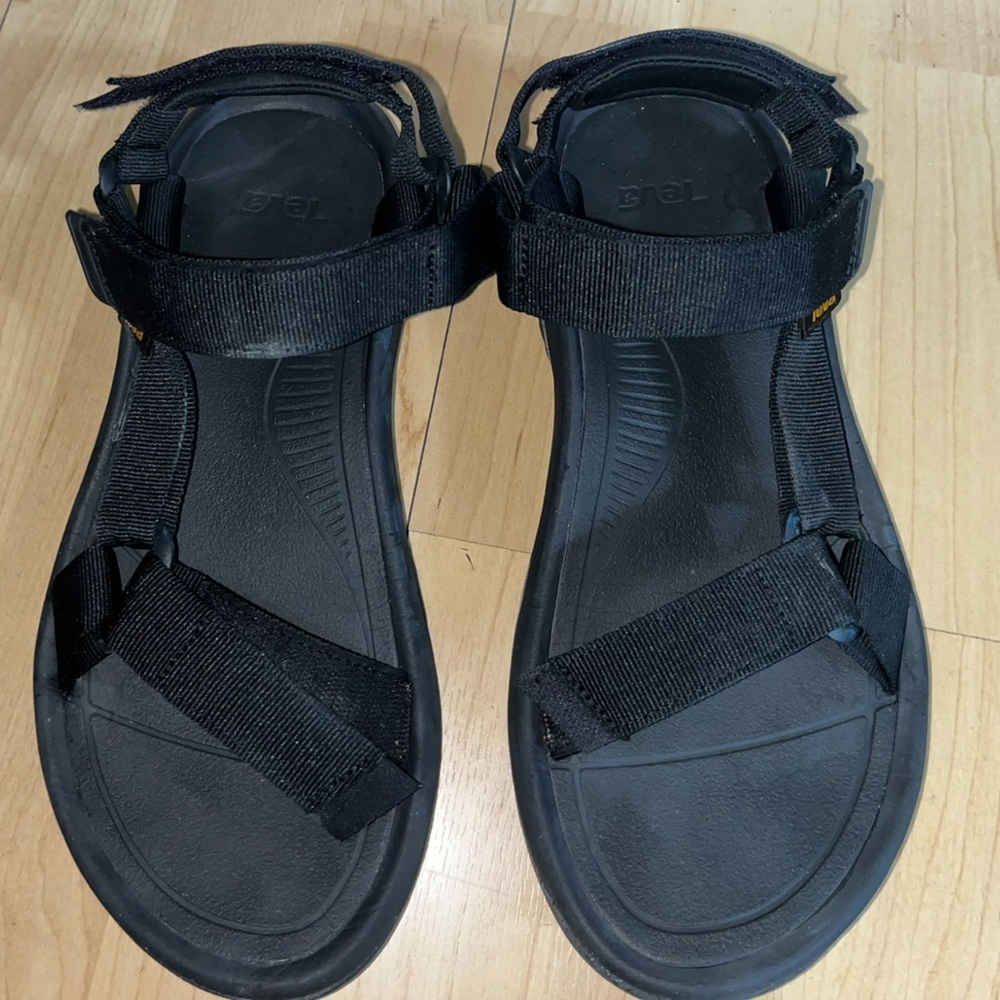 Teva Hurricane XLT2 Sandals, Men's - 9 / Black, only worn once, great condition